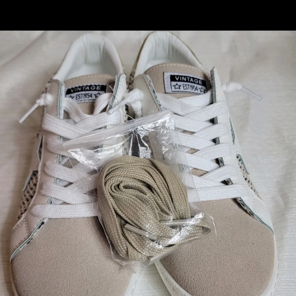 Vintage Havana Beige and White Sneakers - Picture 8 of 14